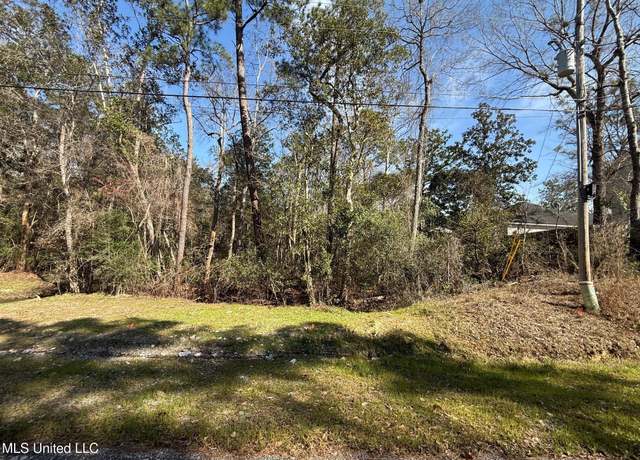 Property at 94142 Bayou Dr, Diamondhead, MS 39525