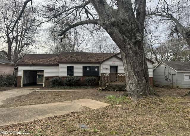 Property at 935 Dorgan St, Jackson, MS 39204, 3 beds, 2 baths