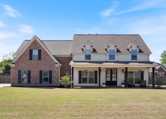 Property at 5525 E Pointe Dr, Southaven, MS 38672, 5 beds, 3 baths