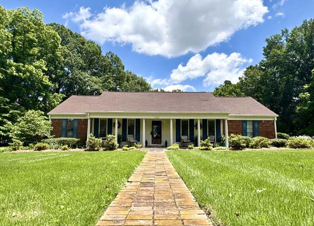 Property at 2262 East St, Hernando, MS 38632, 4 beds, 2 baths