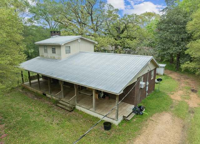 Property at 1090 Roberts Rd, Summit, MS 39666, 3 beds, 2 baths