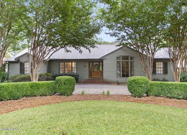 Property at 3844 Hawthorn Dr, Jackson, MS 39216, 5 beds, 3.5 baths