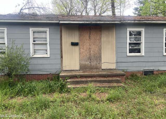 Property at 731 Hillmont Dr, Jackson, MS 39209, 3 beds, 2 baths