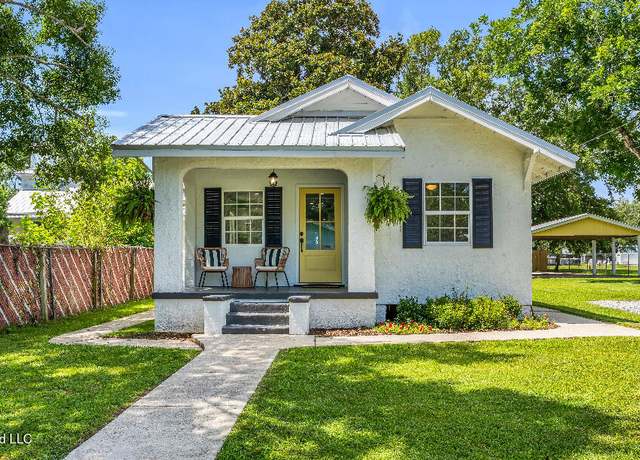 Property at 406 Easterbrook St, Bay Saint Louis, MS 39520, 2 beds, 2 baths