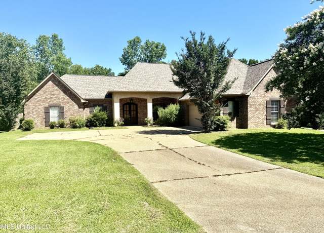 Property at 869 Wellington Way, Madison, MS 39110, 4 beds, 2.5 baths