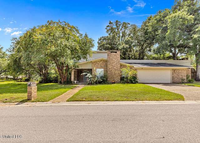 Property at 441 Linda Dr, Biloxi, MS 39531, 5 beds, 3 baths