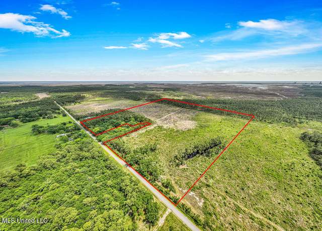 Property at 02 Bayou Cumbest Rd, Moss Point, MS 39562