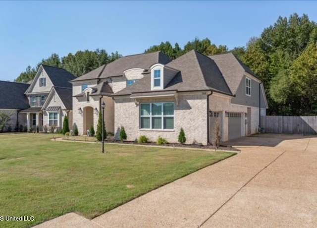 Property at 13648 Highlands Crest Dr, Olive Branch, MS 38654, 5 beds, 3.5 baths