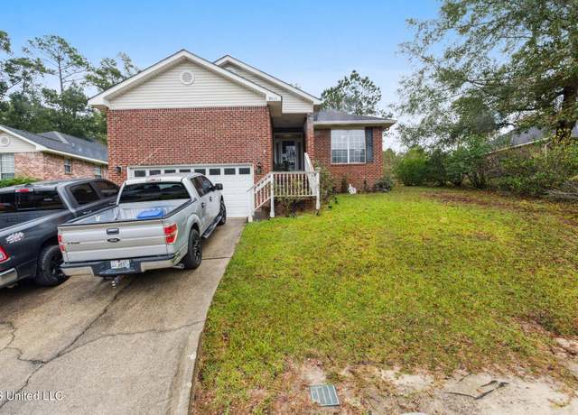 Property at 9512 Kale Pl, Diamondhead, MS 39525, 4 beds, 2 baths