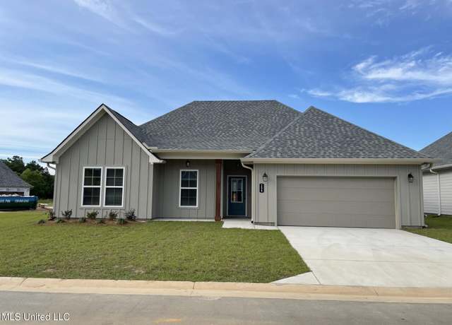 Property at 154 Le Moyne St, Bay Saint Louis, MS 39520, 4 beds, 2 baths