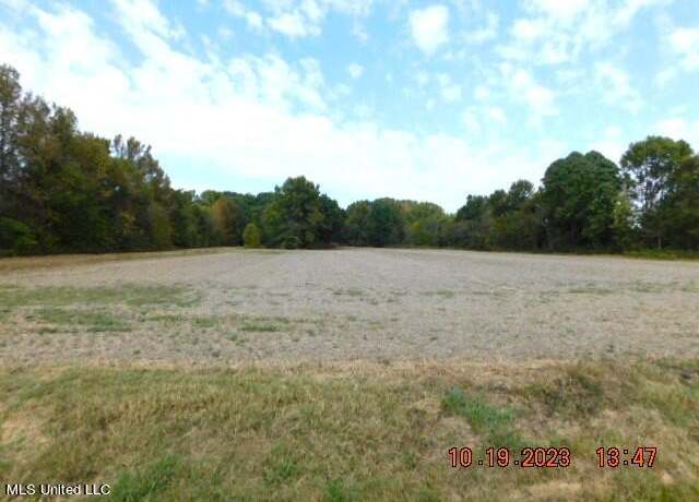 Property at 00 Dean Rd, Nesbit, MS 38651