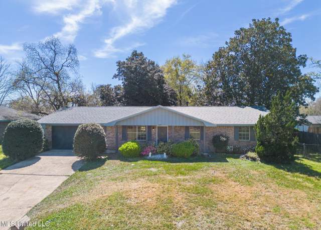Property at 100 Edwards Dr, Gulfport, MS 39503, 3 beds, 2 baths