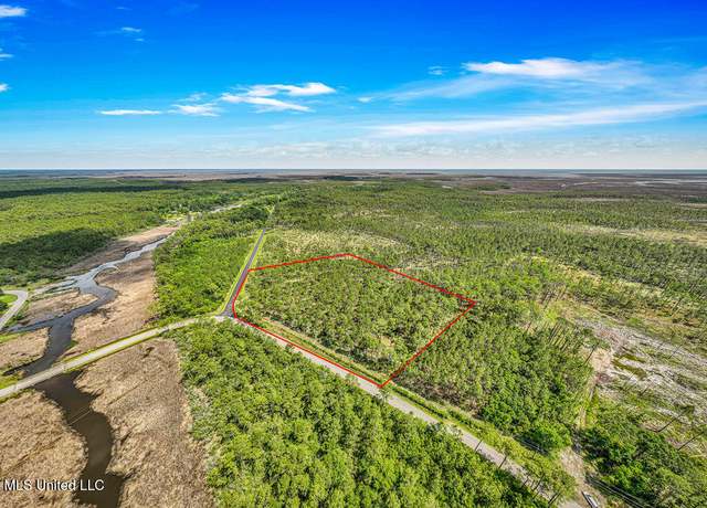 Property at 05 Bayou Cumbest Rd, Moss Point, MS 39562