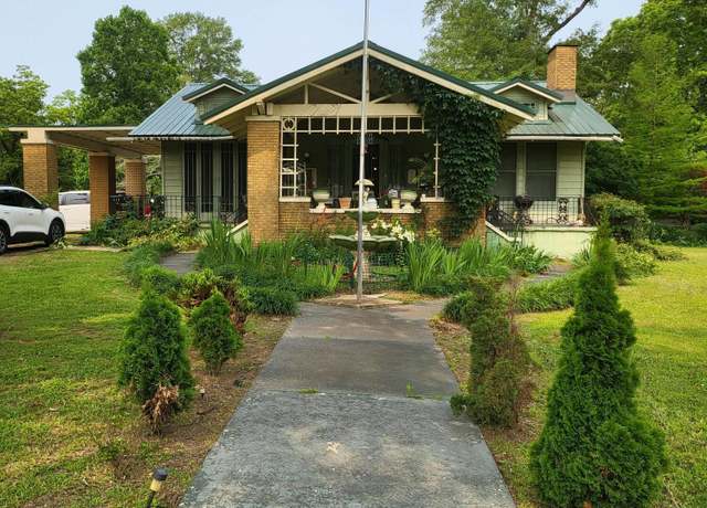 Property at 515 S Pocahontas St, Sardis, MS 38666, 3 beds, 2 baths