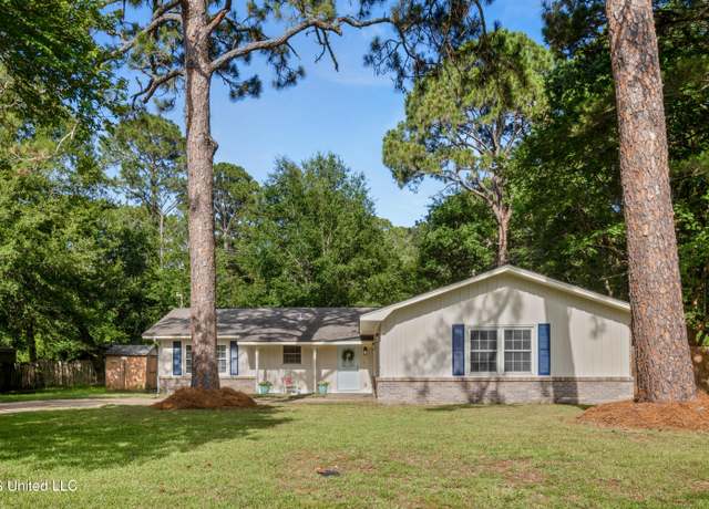 Property at 116 Braeburn Dr, Ocean Springs, MS 39564, 3 beds, 2 baths