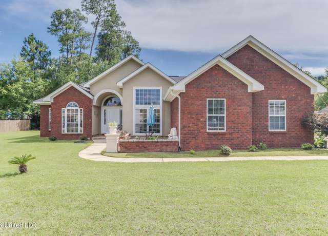 Property at 2113 Highland Dr, Gautier, MS 39553, 3 beds, 2 baths