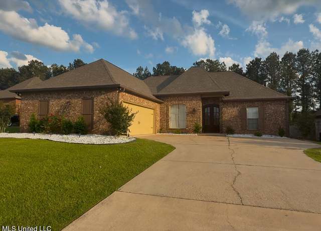 Property at 128 Charlton Dr, Madison, MS 39110, 3 beds, 2 baths