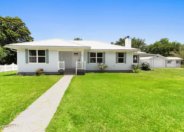 Property at 423 Ballentine St, Bay Saint Louis, MS 39520, 4 beds, 3.5 baths