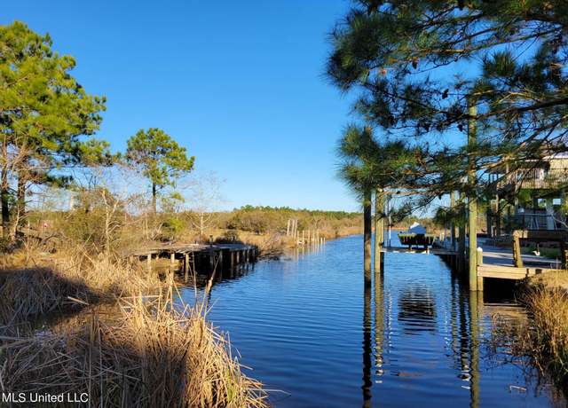 Property at 9043 Saint Ann Dr, Bay Saint Louis, MS 39520
