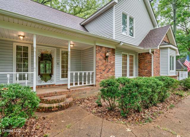 Property at 7170 Country Oak Dr, Southaven, MS 38672, 4 beds, 3.5 baths