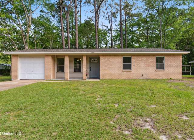 Property at 1704 Kingfisher Dr, Gautier, MS 39553, 3 beds, 2 baths