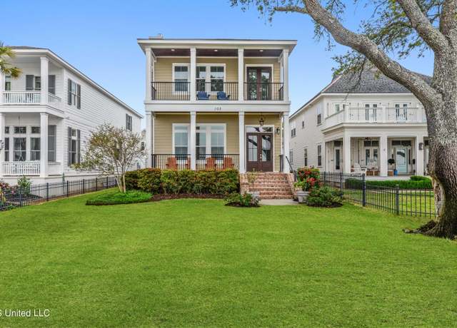 Property at 102 Whispering Oaks Dr, Pass Christian, MS 39571, 3 beds, 2.5 baths