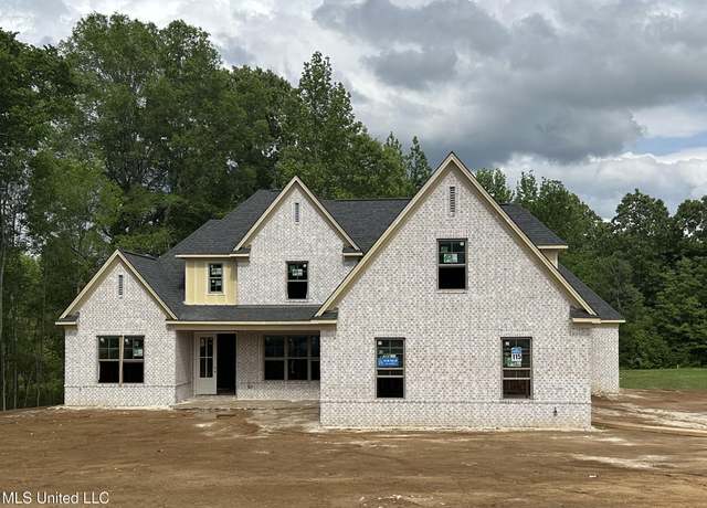 Property at 115 Cedar Crest Cv, Byhalia, MS 38611, 5 beds, 3.5 baths