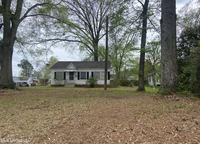 Property at 704 E Jackson Rd, Union, MS 39365, 2 beds, 1 bath