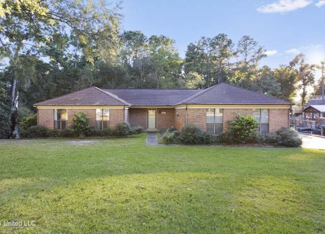 Property at 1917 Shady Point Cir, Gautier, MS 39553, 3 beds, 2 baths