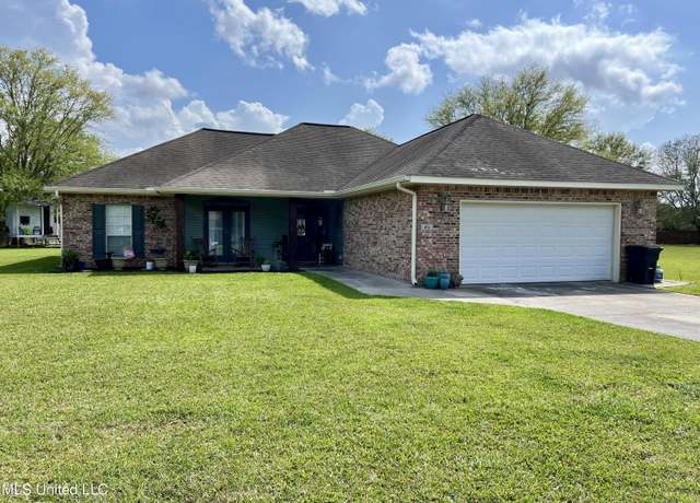 Property at 6 Taos Ln, Picayune, MS 39466, 4 beds, 2 baths