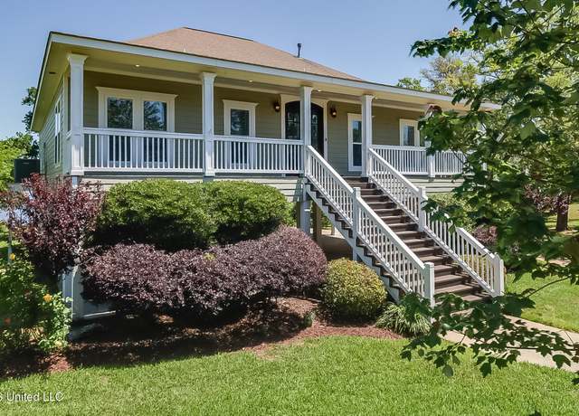 Property at 1214 Kensington Dr, Biloxi, MS 39530, 3 beds, 2.5 baths