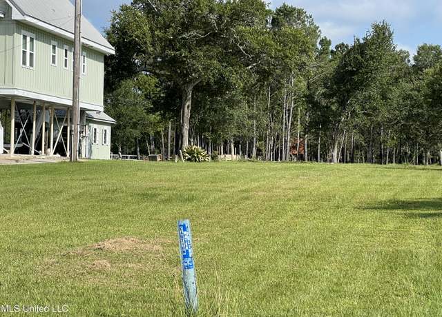 Property at 922 S Beach Blvd, Waveland, MS 39576