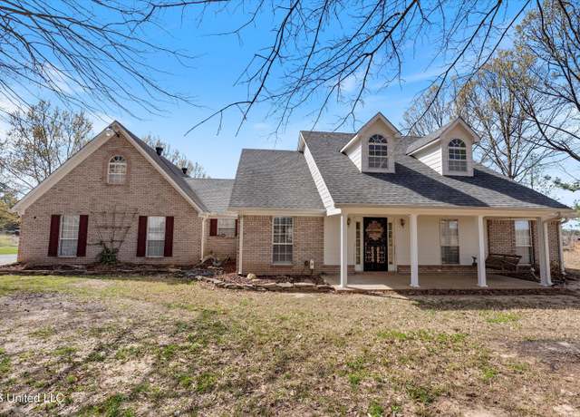 Property at 285 Saddle Club Rd, Holly Springs, MS 38635, 3 beds, 2.5 baths