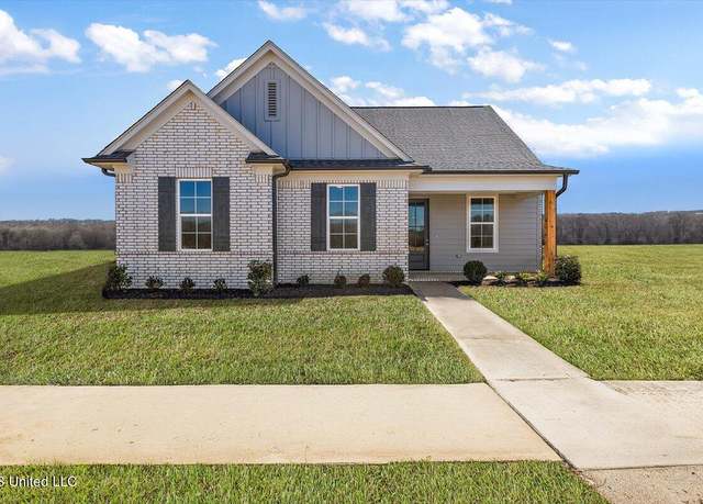 Property at 617 Sunflower St, Nesbit, MS 38651, 4 beds, 2 baths