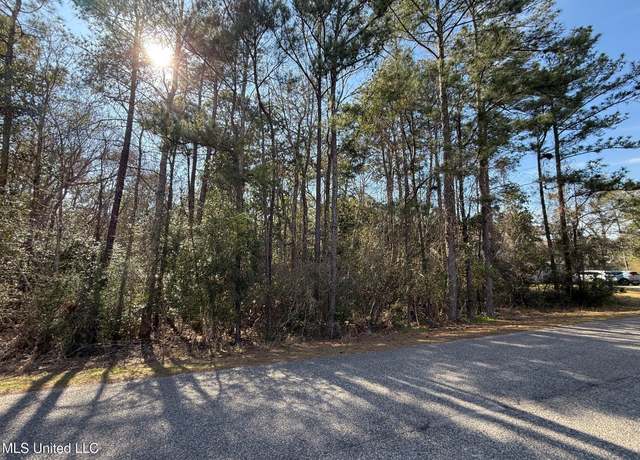 Property at 94167 Bayou Dr, Diamondhead, MS 39525