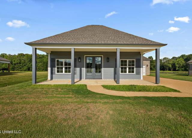 Property at 660 Wells Dr, Hernando, MS 38632, 3 beds, 2 baths
