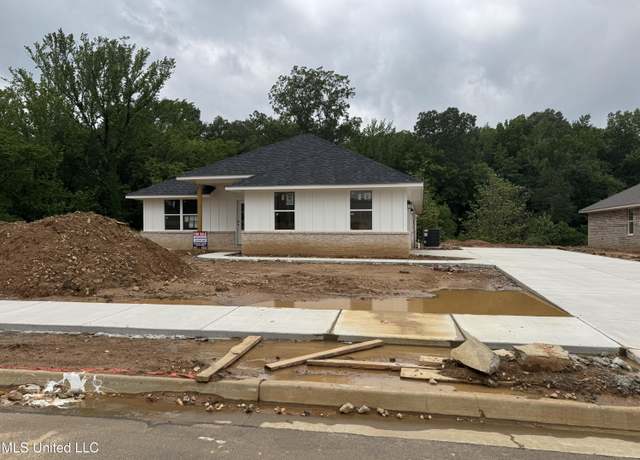 Property at 4185 W Olivia Cir, Olive Branch, MS 38654, 4 beds, 3 baths