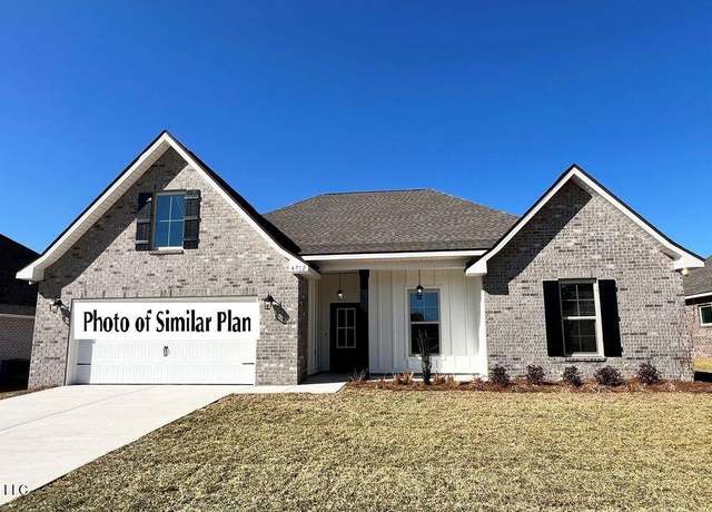 Property at 15221 High Point Dr, Gulfport, MS 39503, 4 beds, 2 baths