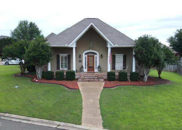 Property at 312 Grandview Ct, Pearl, MS 39208, 4 beds, 2.5 baths