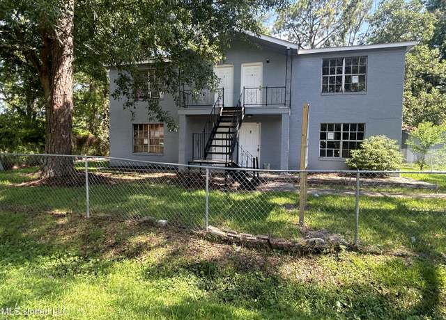 Property at 6418 Walnut St, Moss Point, MS 39563, 4 beds, 4 baths