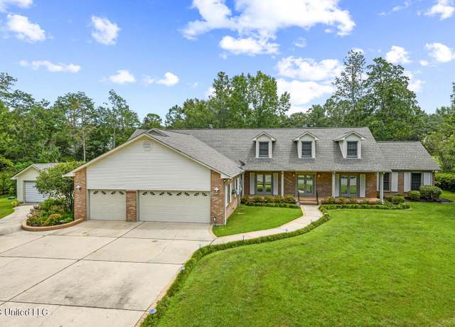 Property at 8932 Anahola Pl, Diamondhead, MS 39525, 5 beds, 4.5 baths