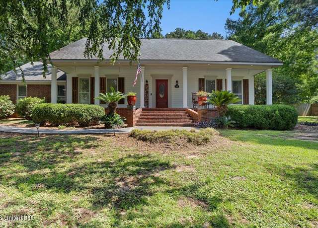 Property at 14 Summer Place Cir, Hattiesburg, MS 39402, 4 beds, 3 baths