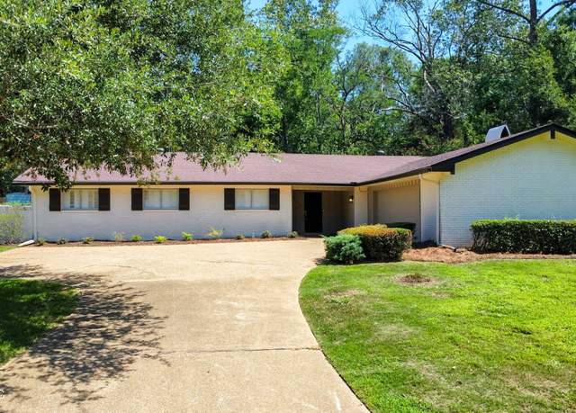 Property at 603 Dunton Rd, Clinton, MS 39056, 4 beds, 2 baths