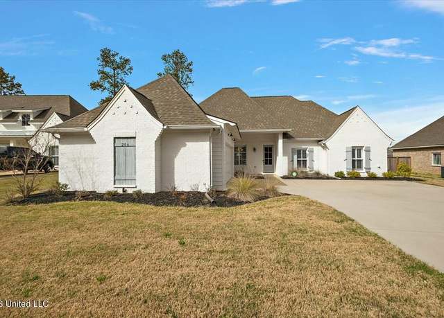 Property at 206 Lake Ridge Dr, Madison, MS 39110, 4 beds, 3 baths