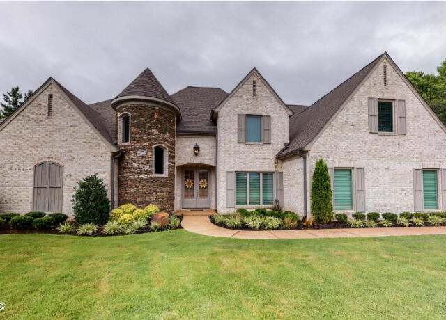 Property at 9108 Honey Suckle Way, Hernando, MS 38632, 6 beds, 4 baths