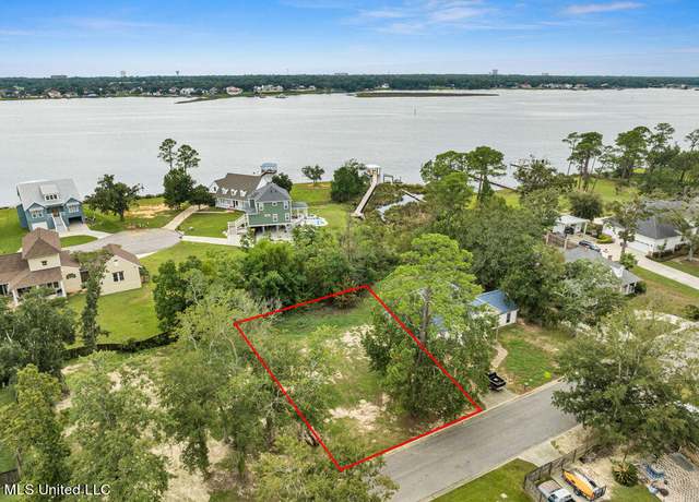 Property at 1971 Bayside Dr, Biloxi, MS 39532