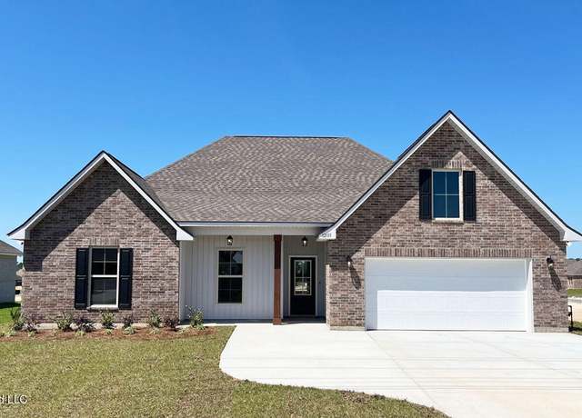 Property at 12111 Walker Rd, Ocean Springs, MS 39564, 4 beds, 2 baths