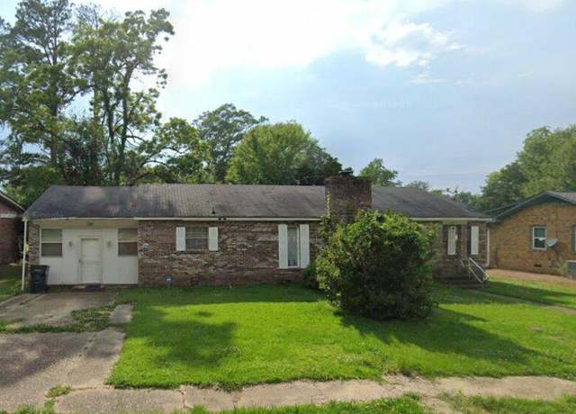 Property at 109 Center St, Crystal Springs, MS 39059, 3 beds, 3 baths