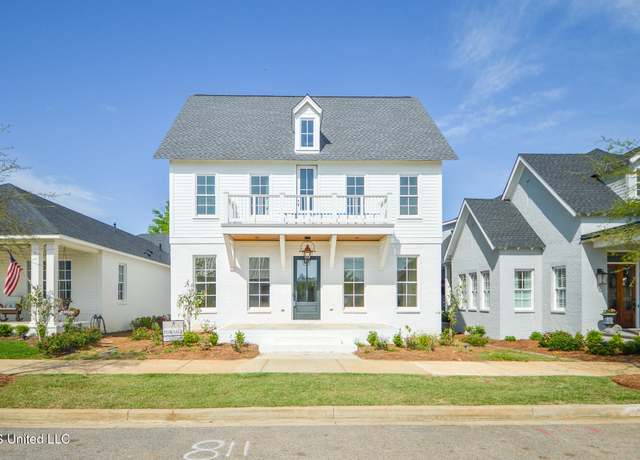 Property at 319 Ryan Ave, Starkville, MS 39759, 4 beds, 3.5 baths