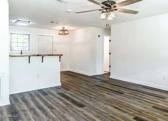 Property at 239 Seal Ave, Pass Christian, MS 39571, 3 beds, 2 baths